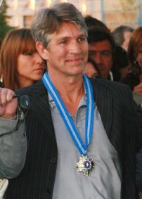 Эрик Робертс